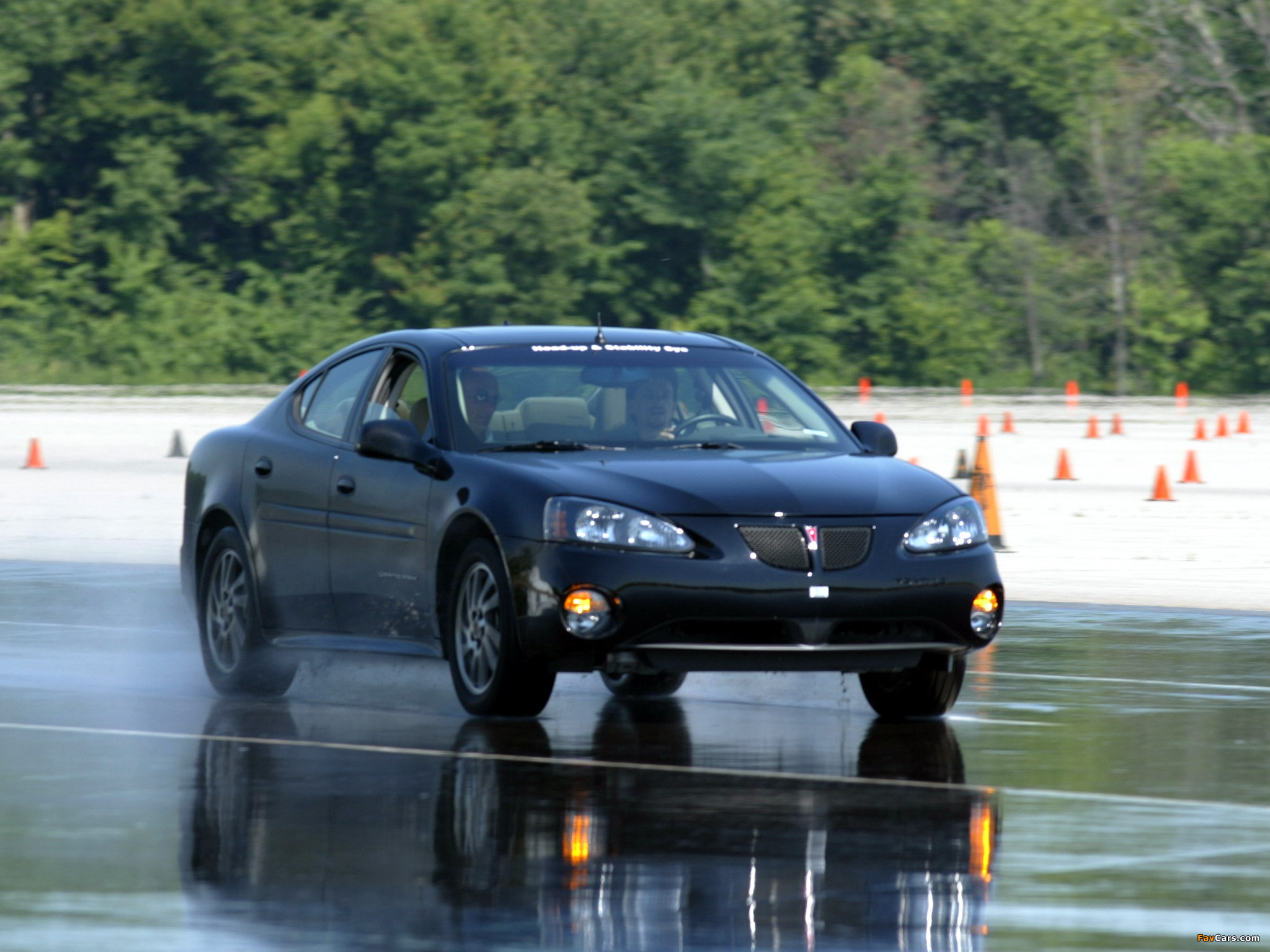 Pontiac Grand Prix 2004–08 pictures (2048 x 1536)