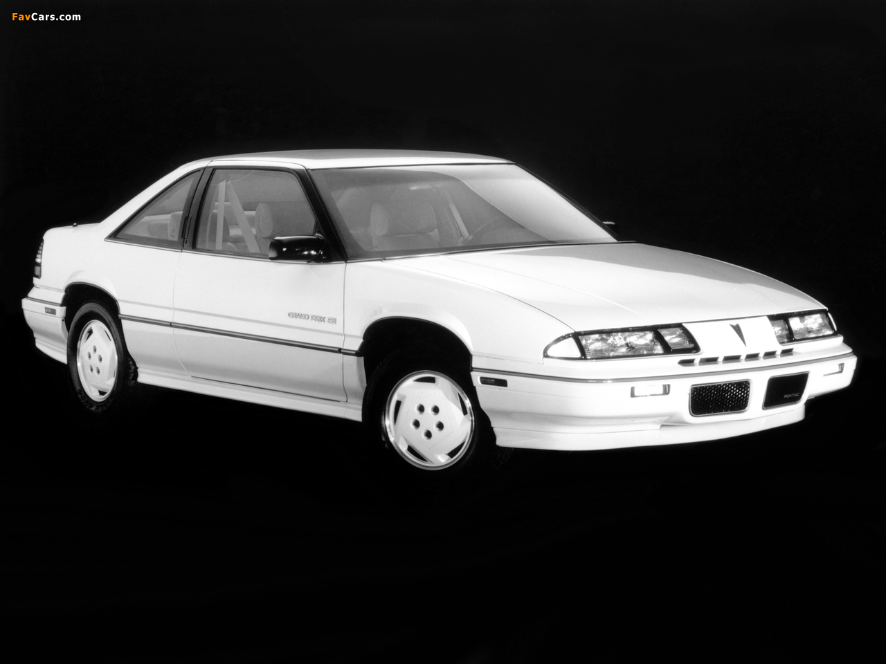 Pontiac Grand Prix Coupe 1988–93 photos (1280 x 960)