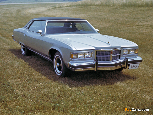 Pontiac Grand Ville Hardtop Brougham Sedan (R49) 1975 photos (640 x 480)