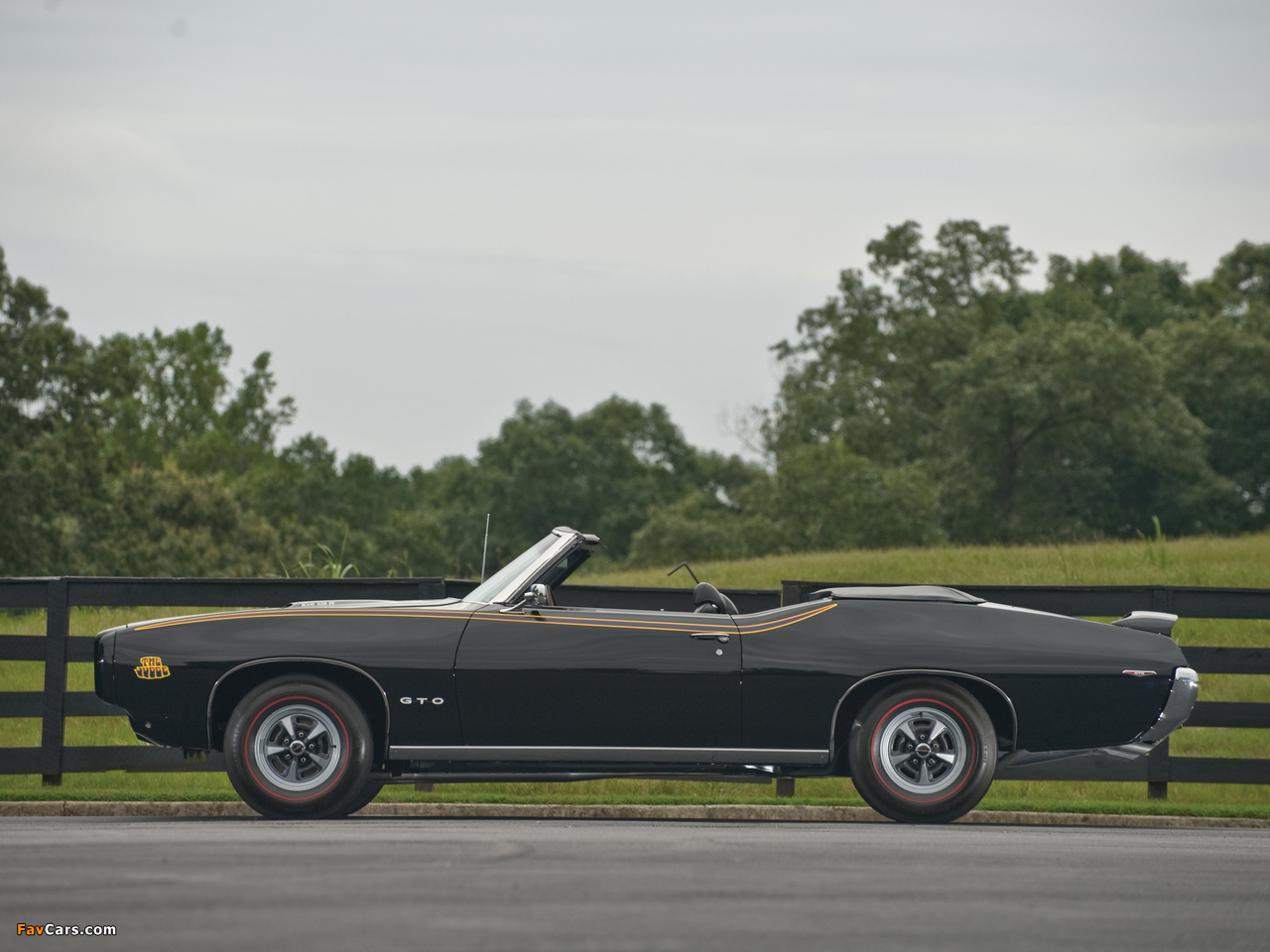 Pictures of Pontiac GTO Ram Air IV Judge Convertible 1969 (1280 x 960)