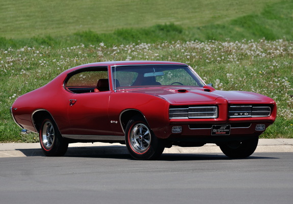 Pictures of Pontiac GTO Coupe Hardtop 1969