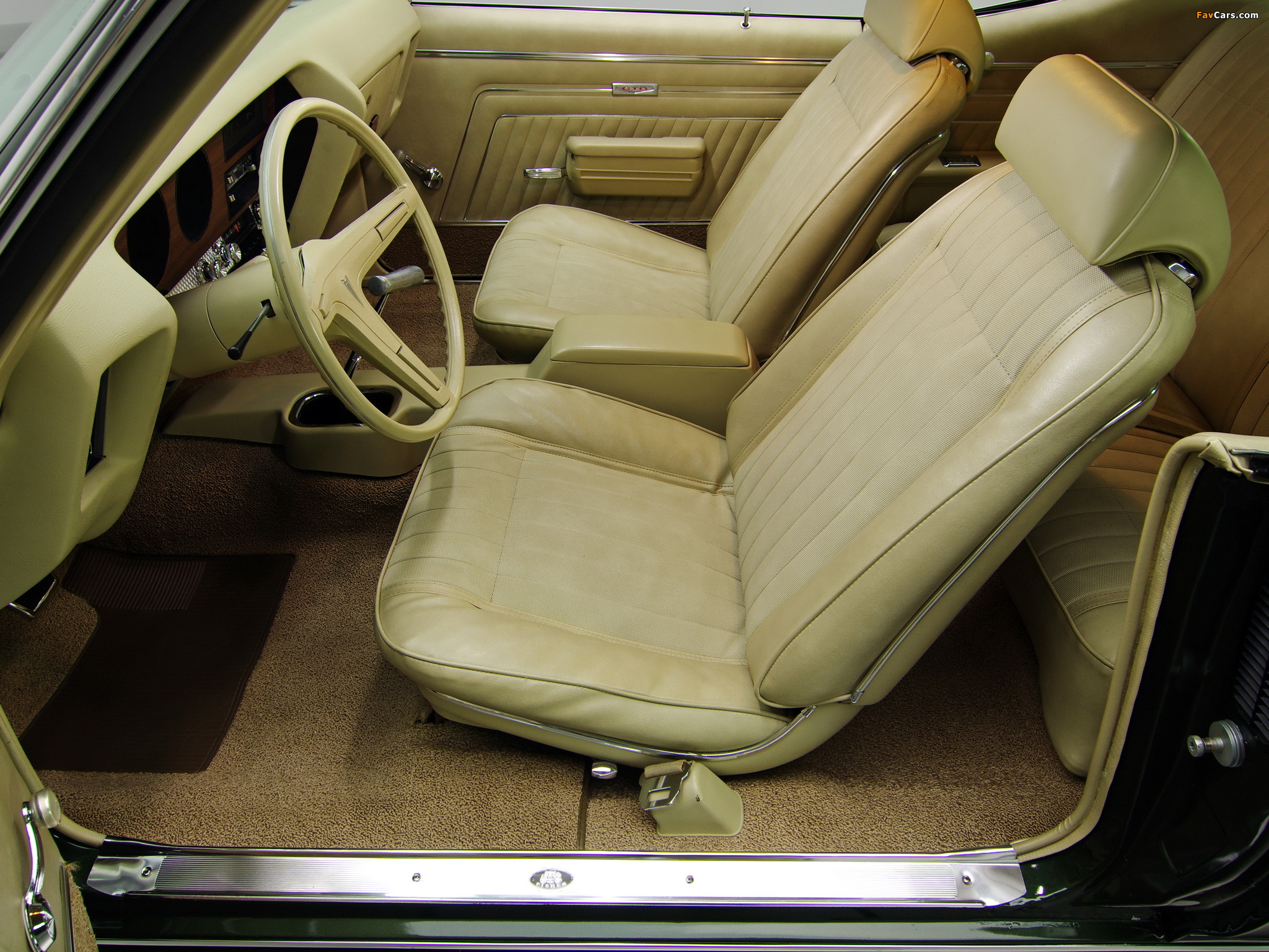Pontiac GTO The Judge Hardtop Coupe (4237) 1970 photos (2048 x 1536)