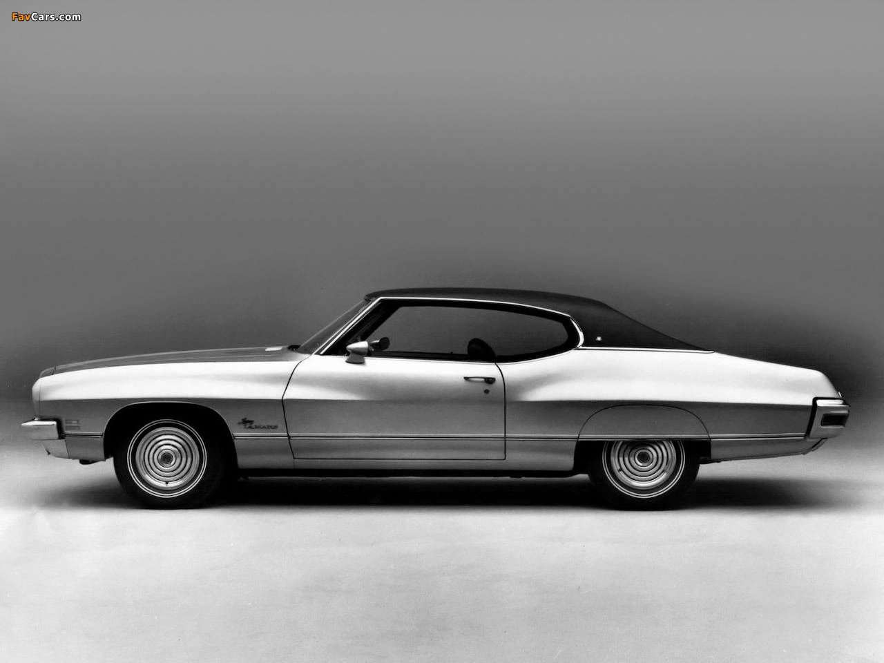 Photos of Pontiac Luxury LeMans Hardtop Coupe (G37) 1972 (1280 x 960)