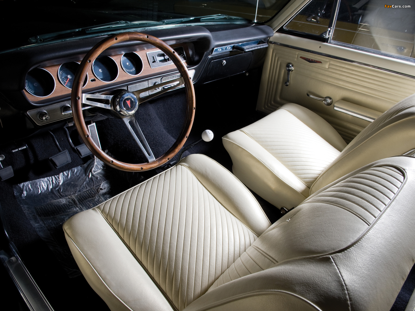 Pictures of Pontiac Tempest LeMans GTO Convertible 1965 (1600 x 1200)