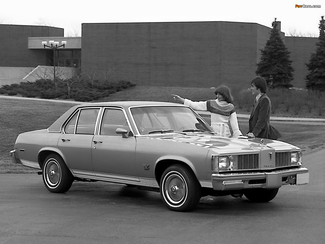 Pontiac Phoenix Sedan (X69) 1977 photos (1280 x 960)
