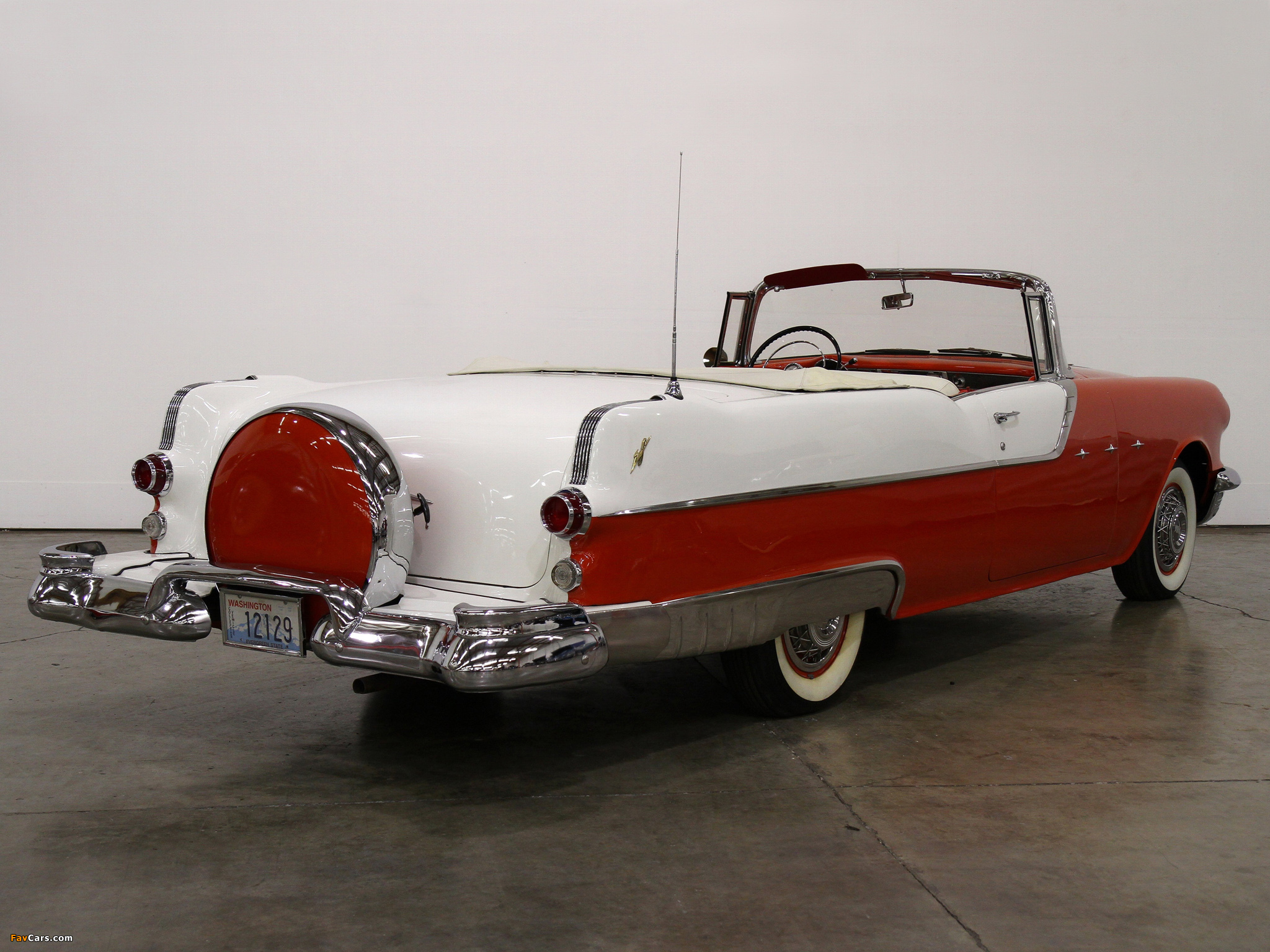 Photos of Pontiac Star Chief Convertible 1955 (2048 x 1536)