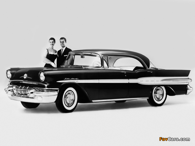 Pictures of Pontiac Star Chief Custom Catalina Sedan (2839SD) 1957 (640 x 480)