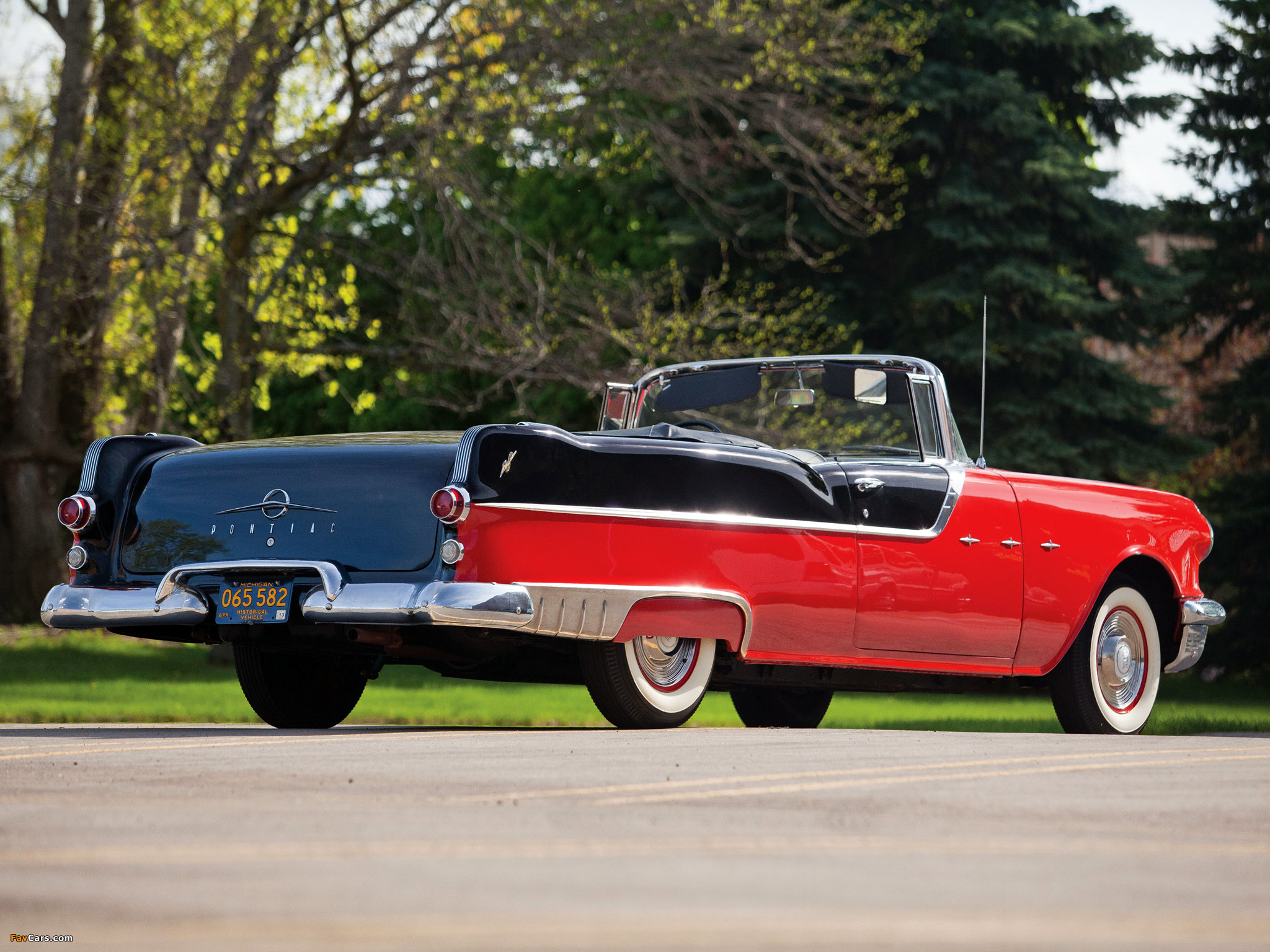 Pontiac Star Chief Convertible 1955 wallpapers (2048 x 1536)