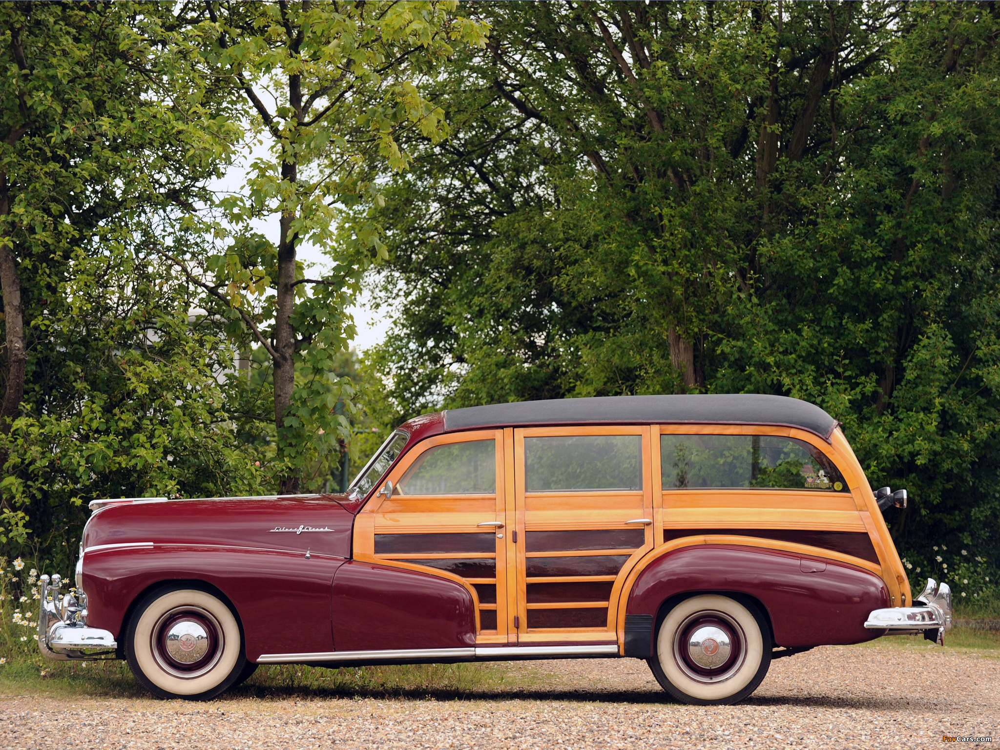 Pontiac Streamliner 8 Silver Streak Station Wagon 1948 images (2048 x 1536)