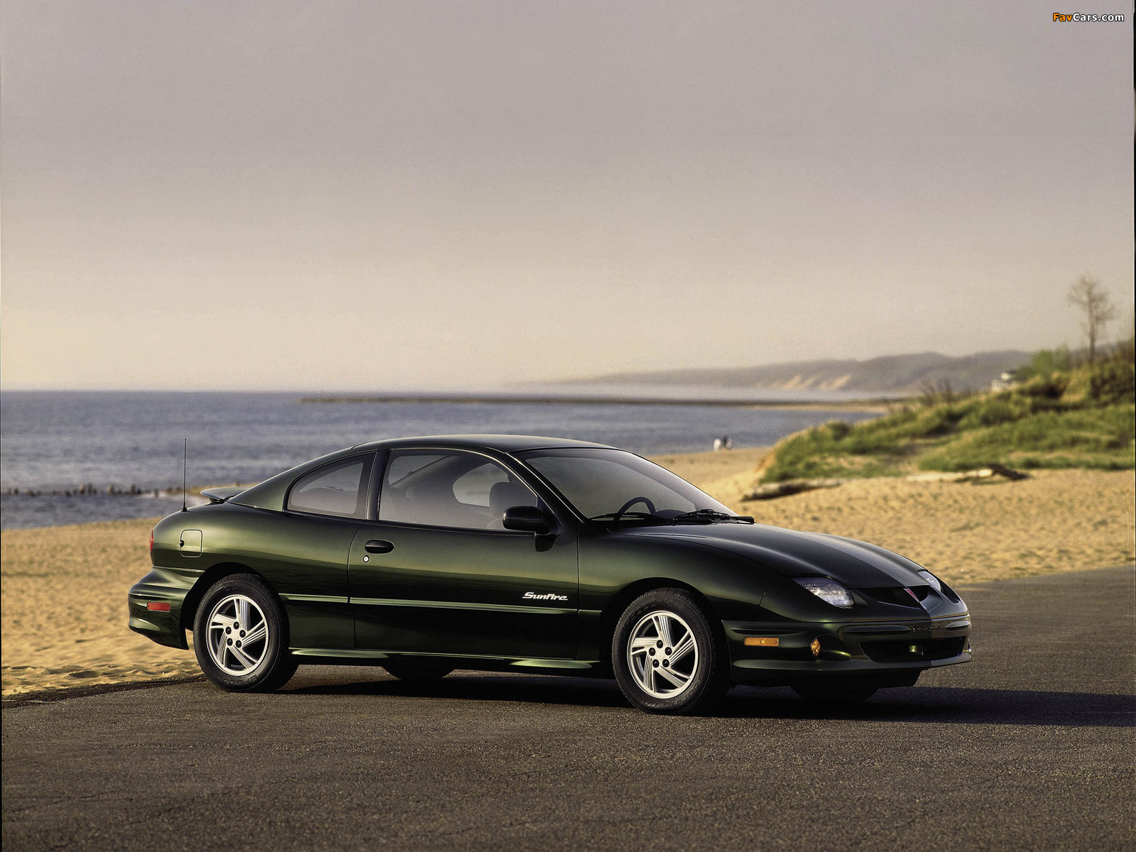 Pontiac Sunfire Coupe 2000–03 pictures (1600 x 1200)