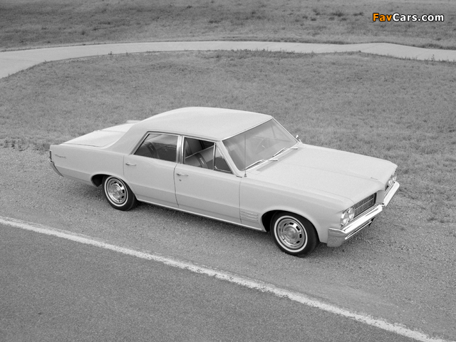 Photos of Pontiac Tempest Sedan (2069) 1964 (640 x 480)