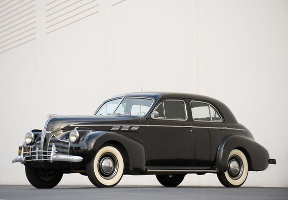 Photos of Pontiac Torpedo Eight Touring Sedan (2919) 1940