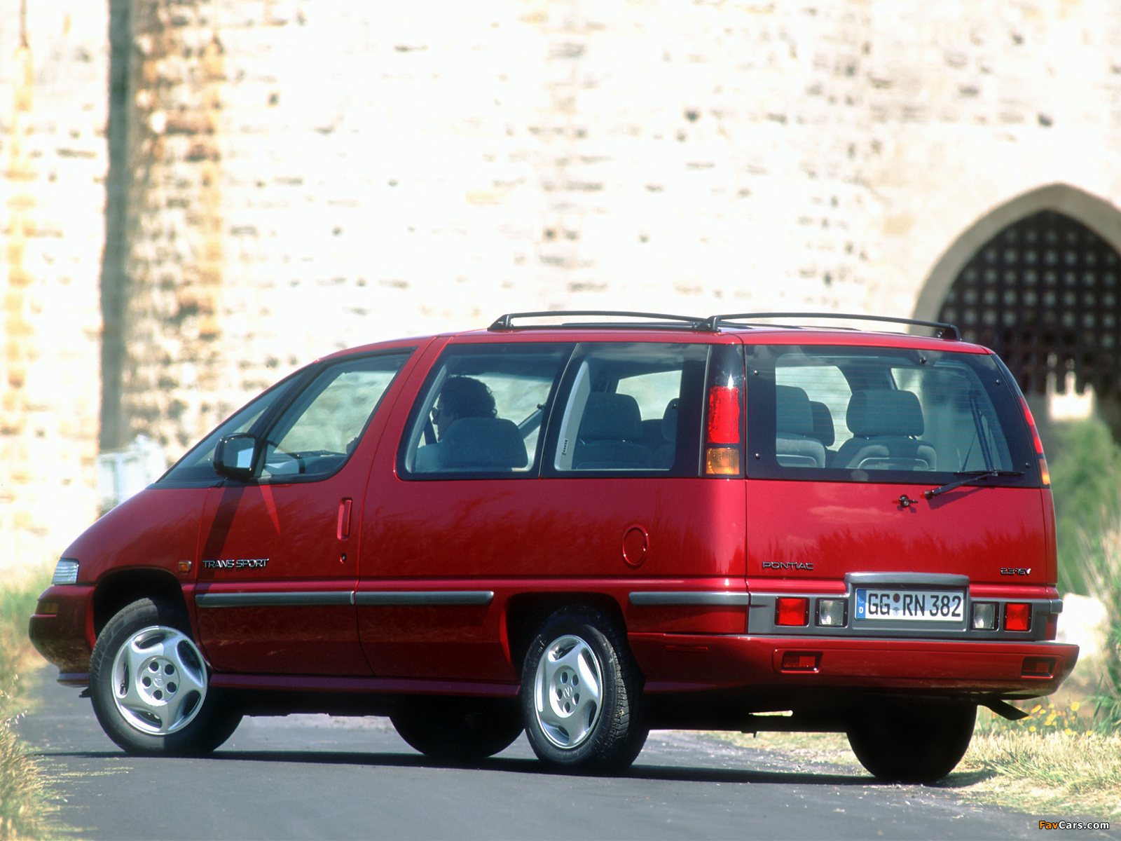 Images of Pontiac Trans Sport EU-spec 1994–96 (1600 x 1200)