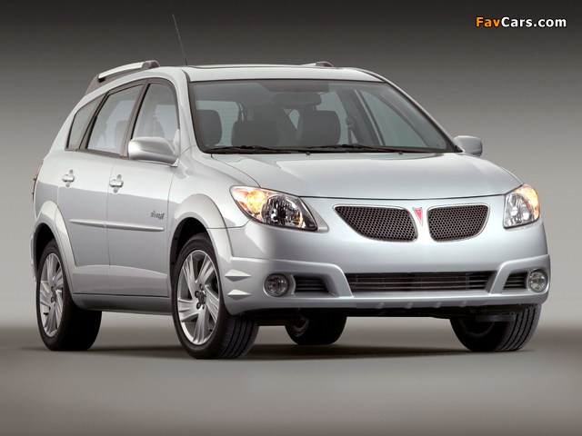 Pictures of Pontiac Vibe GT 2002–06 (640 x 480)