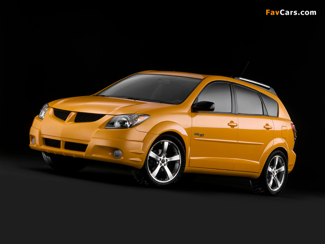 Pictures of Pontiac Vibe GT 2002–06 (640 x 480)