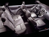 Pontiac Vibe 2002–08 photos