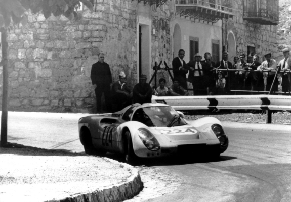 Photos of Porsche 907 Kurzheck Coupe 1967–68