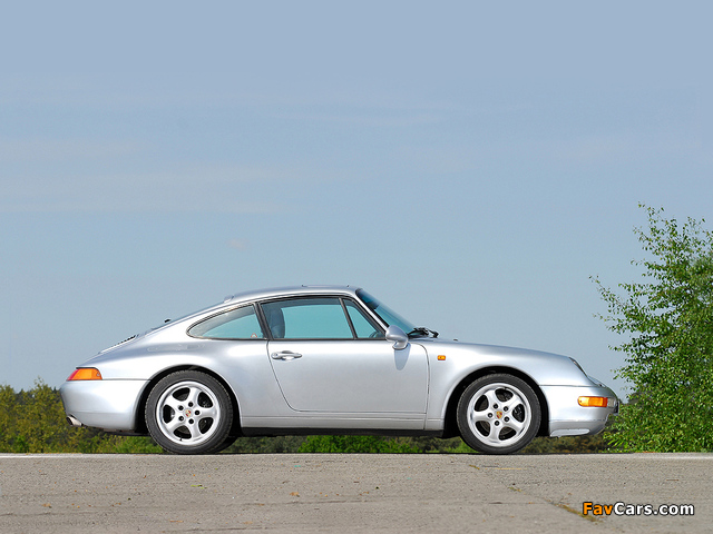 Images of Porsche 911 Carrera 3.6 Coupe (993) 1993–97 (640 x 480)