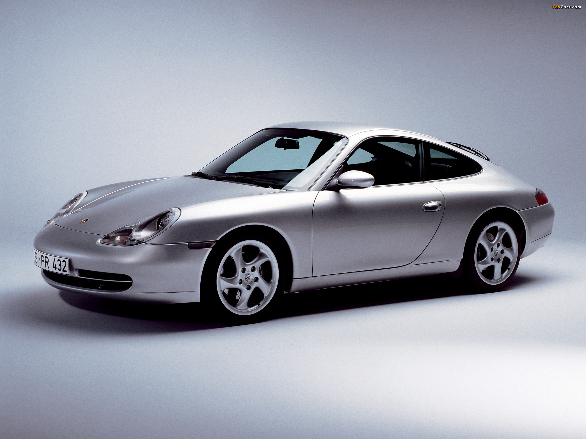 Images of Porsche 911 Carrera Coupe (996) 1997–2001 (2048 x 1536)