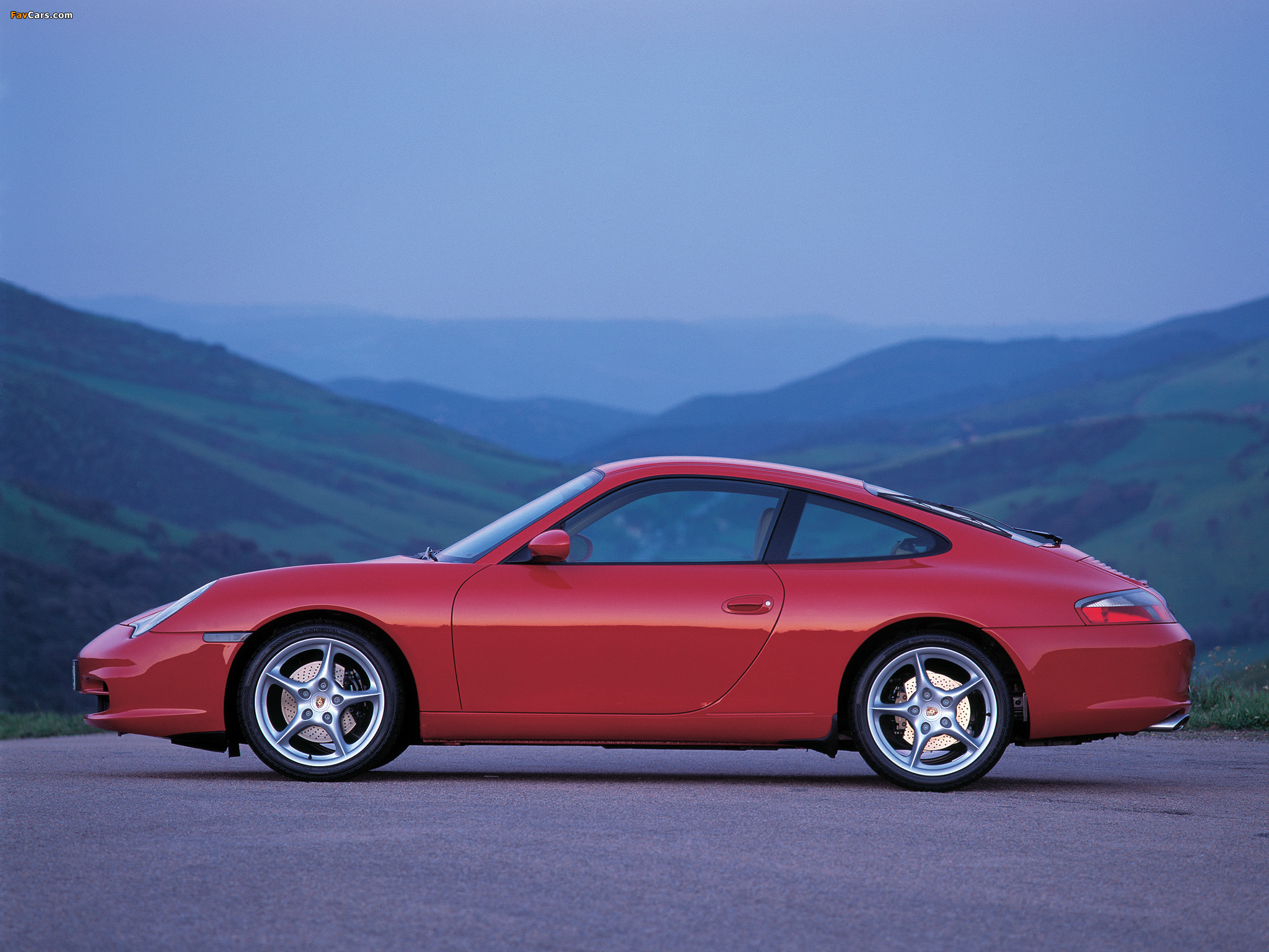Images of Porsche 911 Carrera Coupe (996) 2001–04 (2048 x 1536)