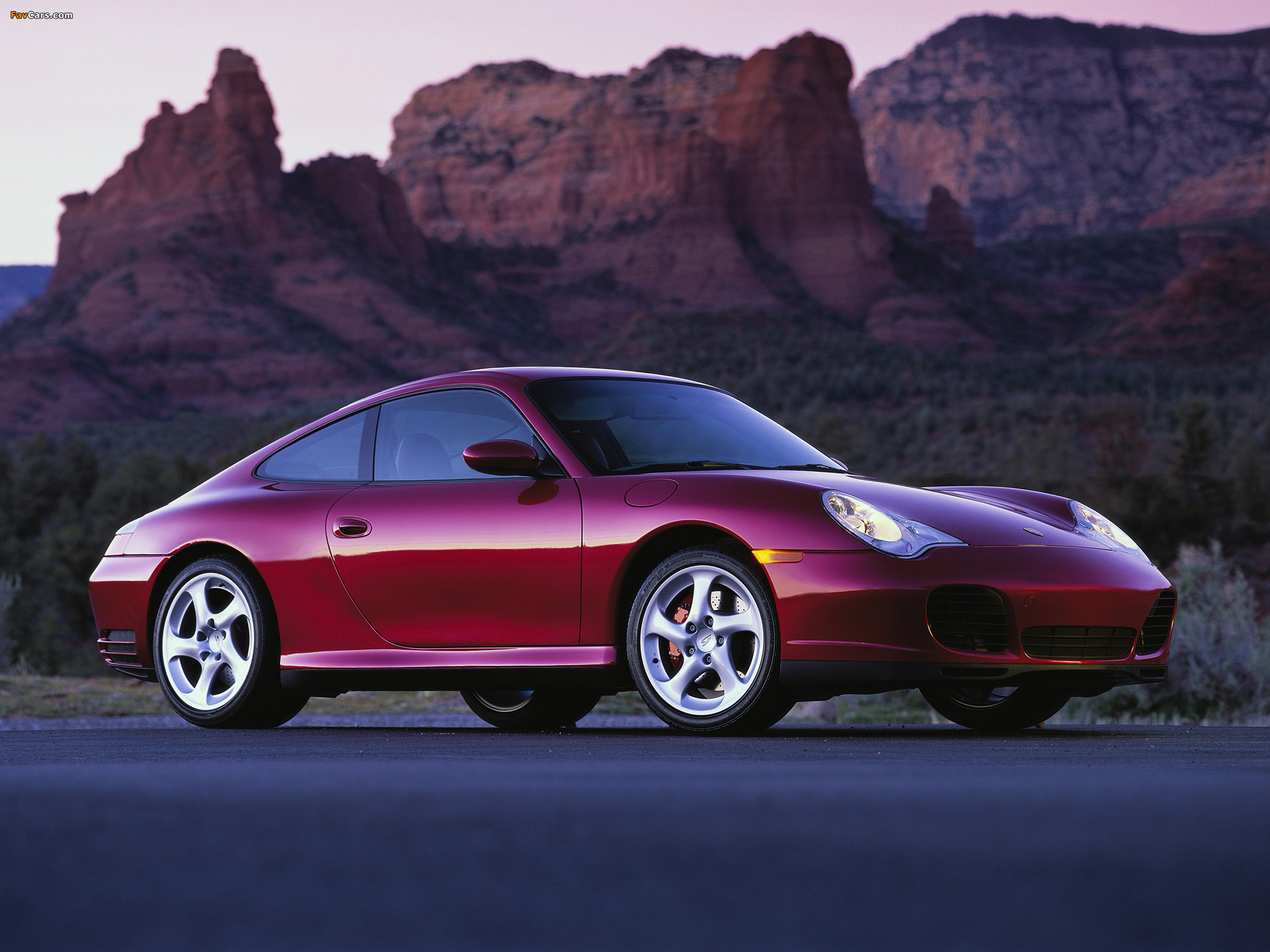 Images of Porsche 911 Carrera 4S Coupe US-spec (996) 2001–04 (2048 x 1536)