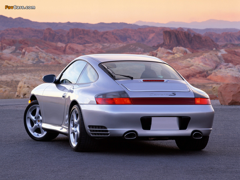 Images of Porsche 911 Carrera 4S Coupe US-spec (996) 2001–04 (800 x 600)