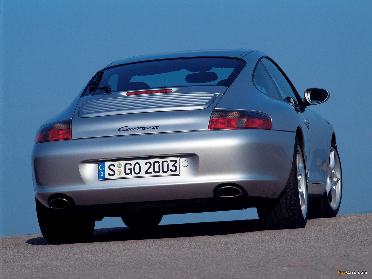 Images of Porsche 911 Carrera Coupe (996) 2001–04 (1280 x 960)