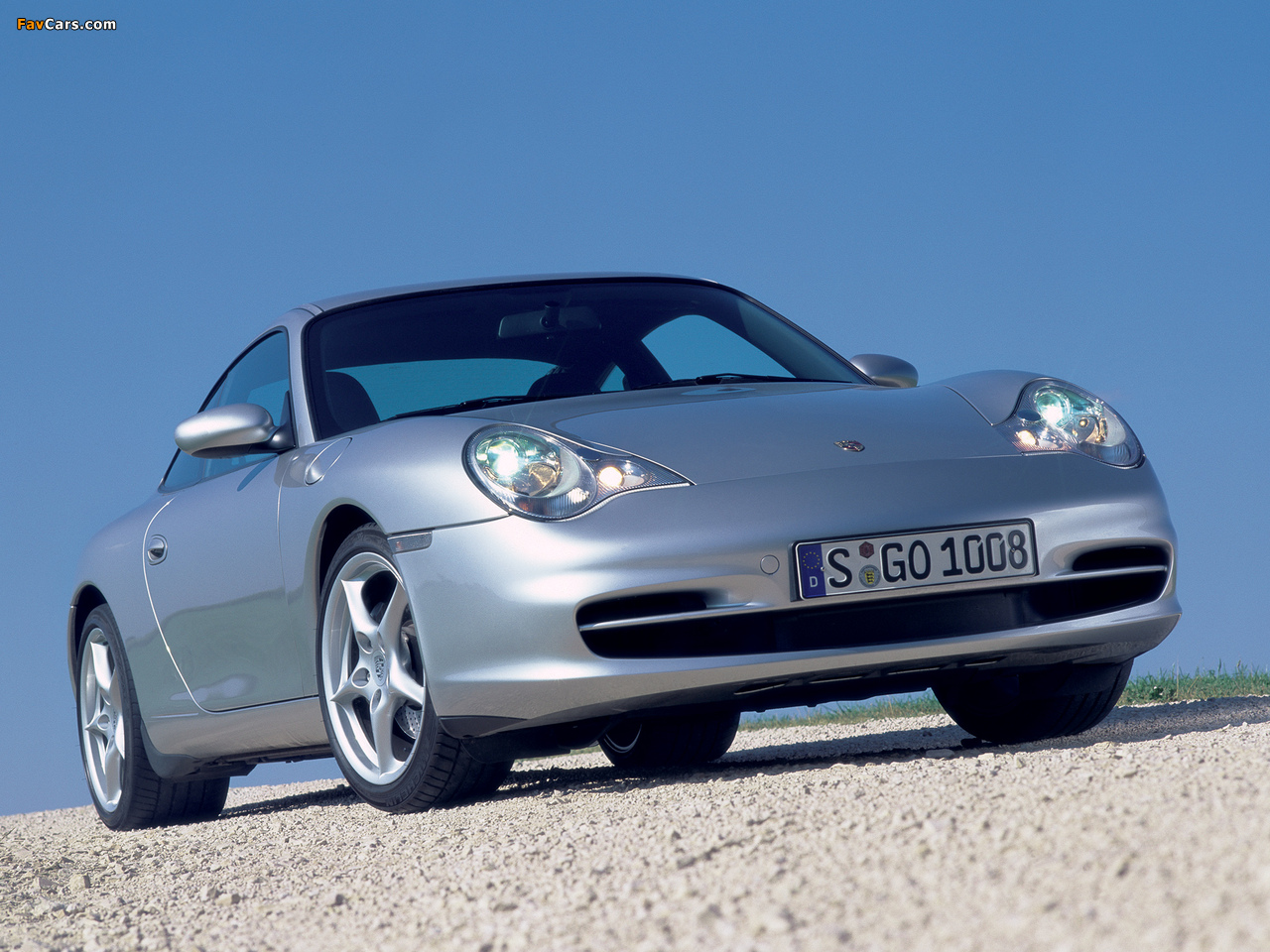 Images of Porsche 911 Carrera 4 Coupe (996) 2001–04 (1280 x 960)