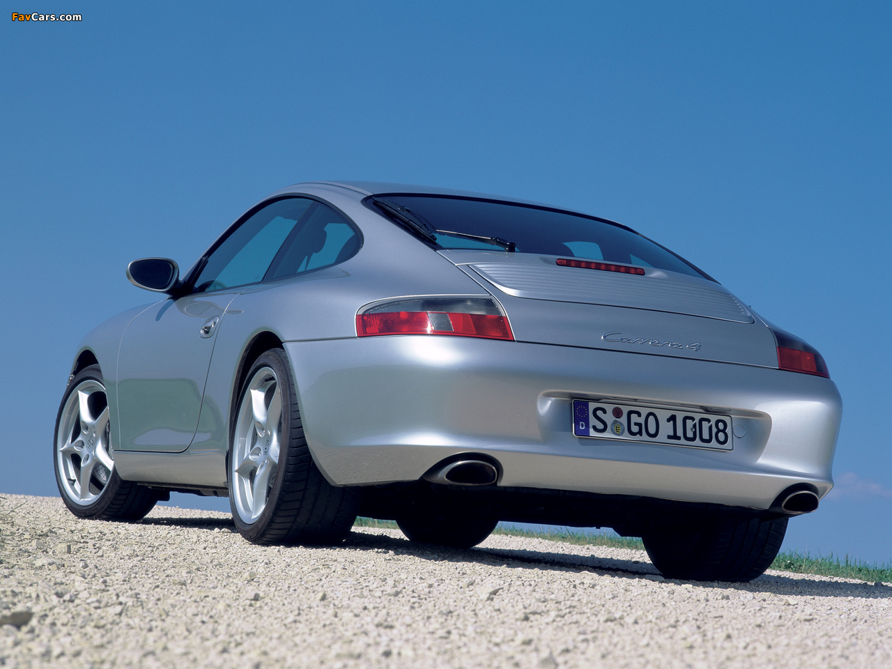 Images of Porsche 911 Carrera 4 Coupe (996) 2001–04 (1280 x 960)