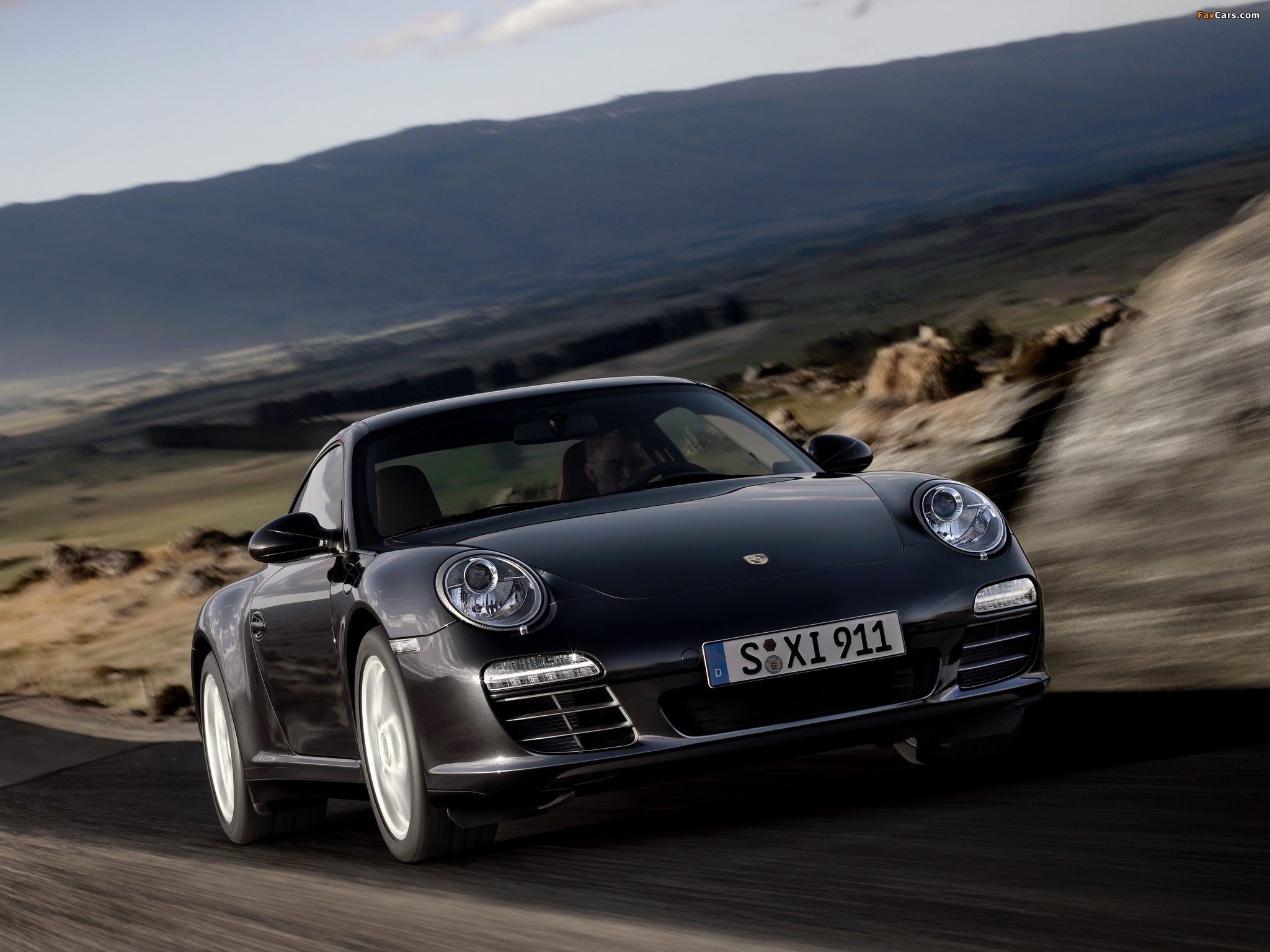 Images of Porsche 911 Carrera 4 Coupe (997) 2008–12 (2048 x 1536)