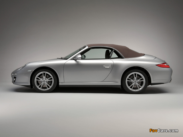 Images of Porsche 911 Carrera 4 Cabriolet (997) 2008–12 (640 x 480)