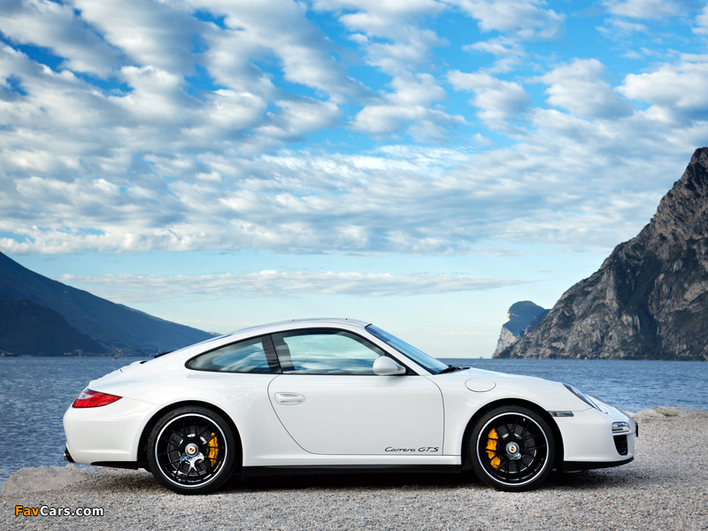 Images of Porsche 911 Carrera GTS Coupe (997) 2010–11 (800 x 600)