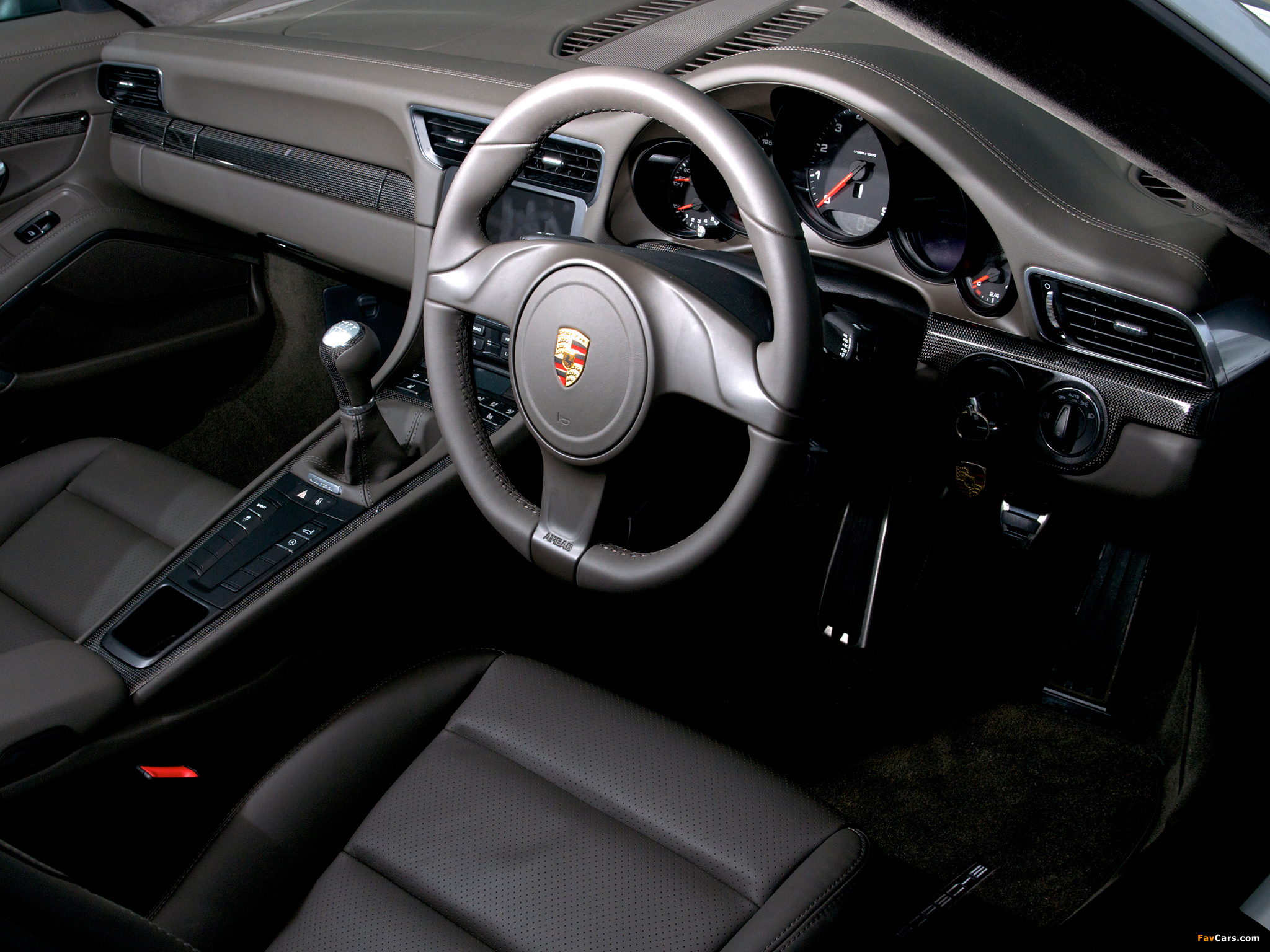 Images of Porsche 911 Carrera 4 Coupe UK-spec (991) 2012 (2048 x 1536)