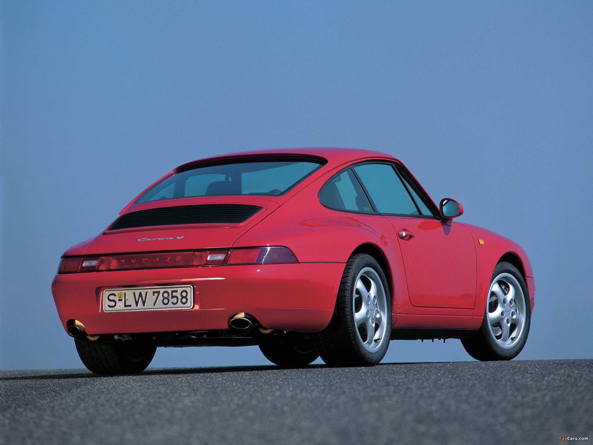 Photos of Porsche 911 Carrera 4 3.6 Coupe (993) 1994–97 (2048 x 1536)