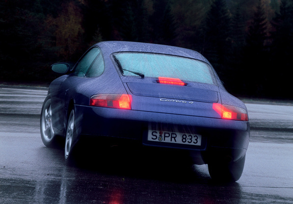 Photos of Porsche 911 Carrera 4 Coupe (996) 1998–2001