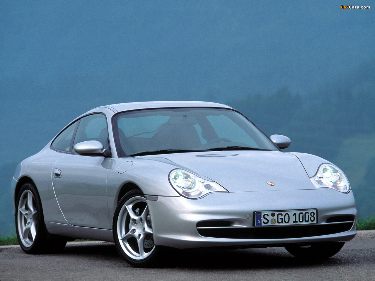 Photos of Porsche 911 Carrera 4 Coupe (996) 2001–04 (1280 x 960)