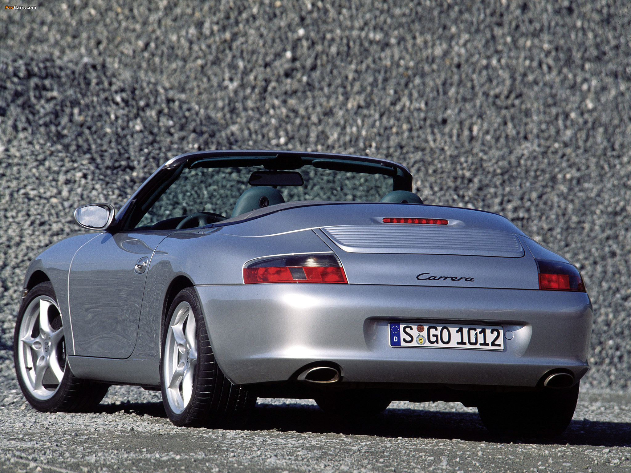 Photos of Porsche 911 Carrera Cabriolet (996) 2001–04 (2048 x 1536)