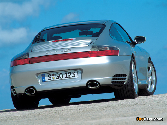 Photos of Porsche 911 Carrera 4S Coupe (996) 2001–04 (640 x 480)