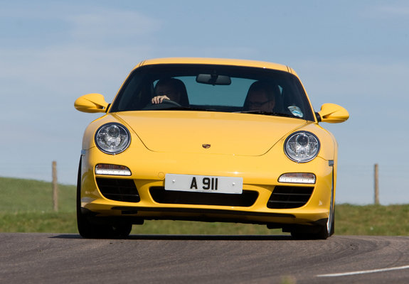 Photos of Porsche 911 Carrera Coupe UK-spec (997) 2008–11