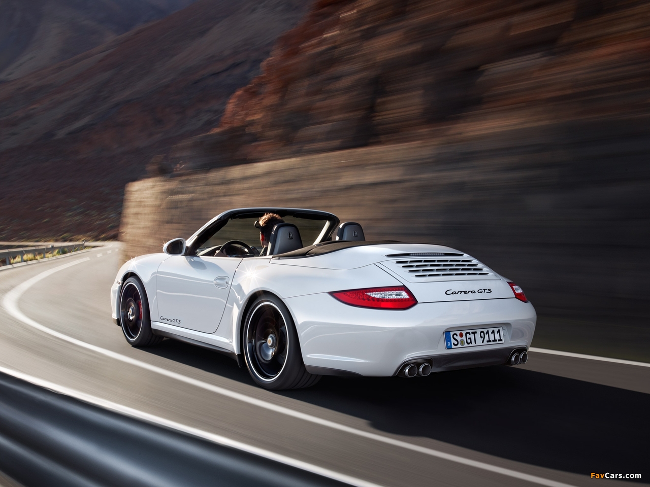 Photos of Porsche 911 Carrera GTS Cabriolet (997) 2010–12 (1280 x 960)