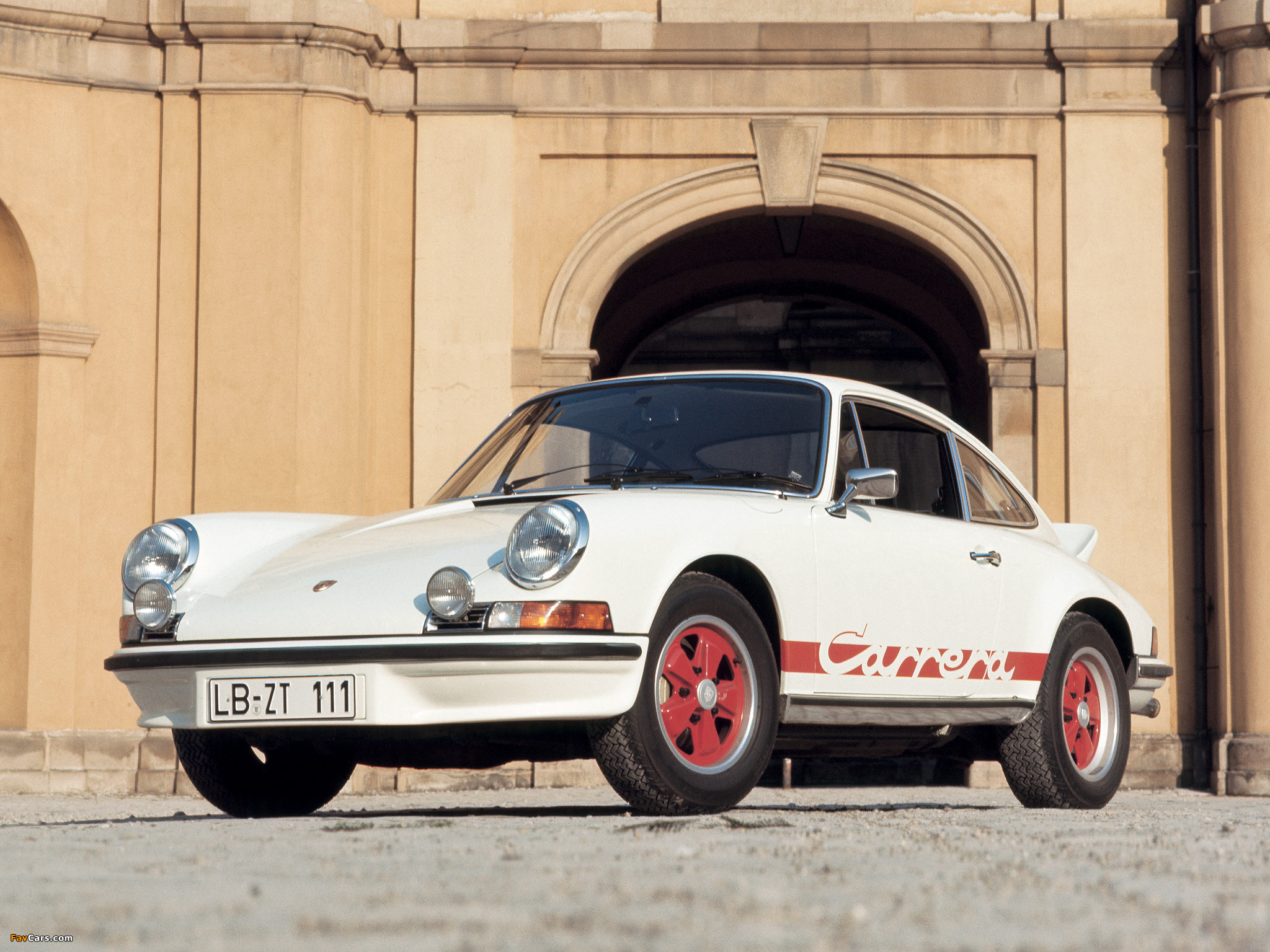 Pictures of Porsche 911 Carrera RS 2.7 Touring (911) 1972–73 (2048 x 1536)