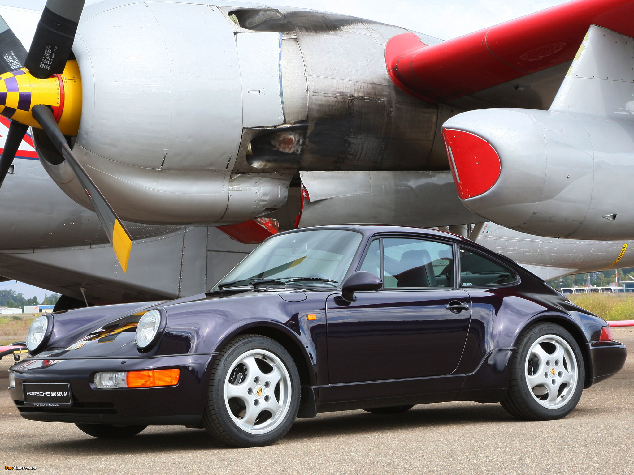 Pictures of Porsche 911 Carrera 4 Coupe Turbolook 30 Jahre 911 (964) 1993 (2048 x 1536)