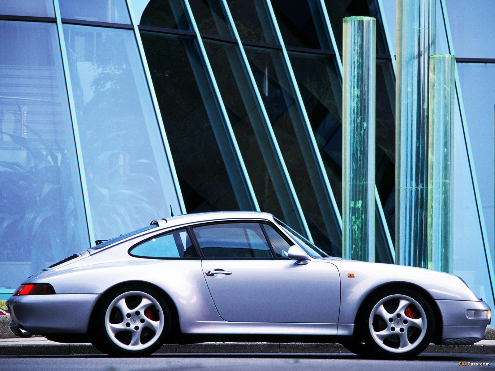 Pictures of Porsche 911 Carrera 4S 3.6 Coupe (993) 1995–98 (1600 x 1200)