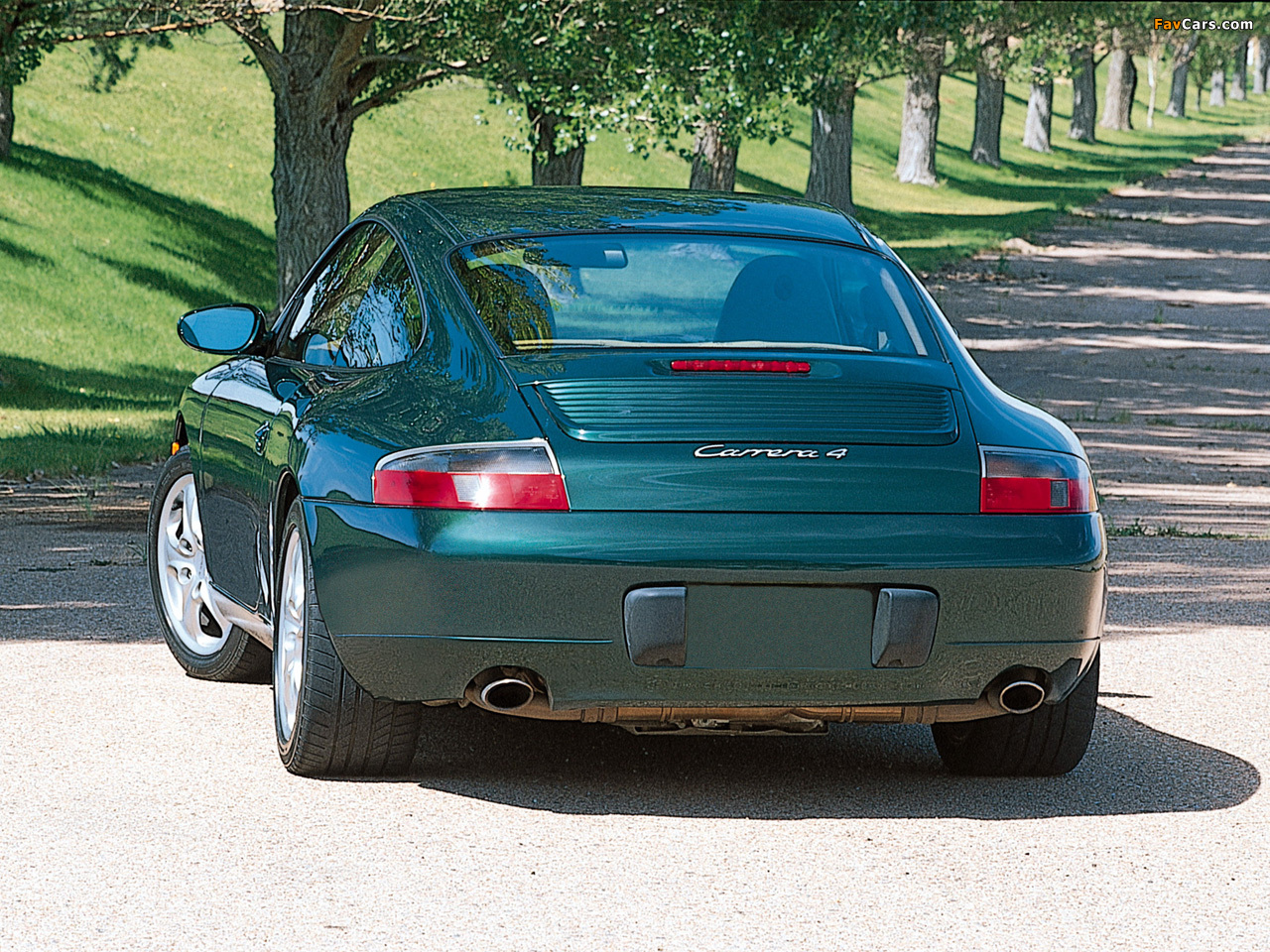 Pictures of Porsche 911 Carrera 4 Coupe US-spec (996) 1998–2001 (1280 x 960)