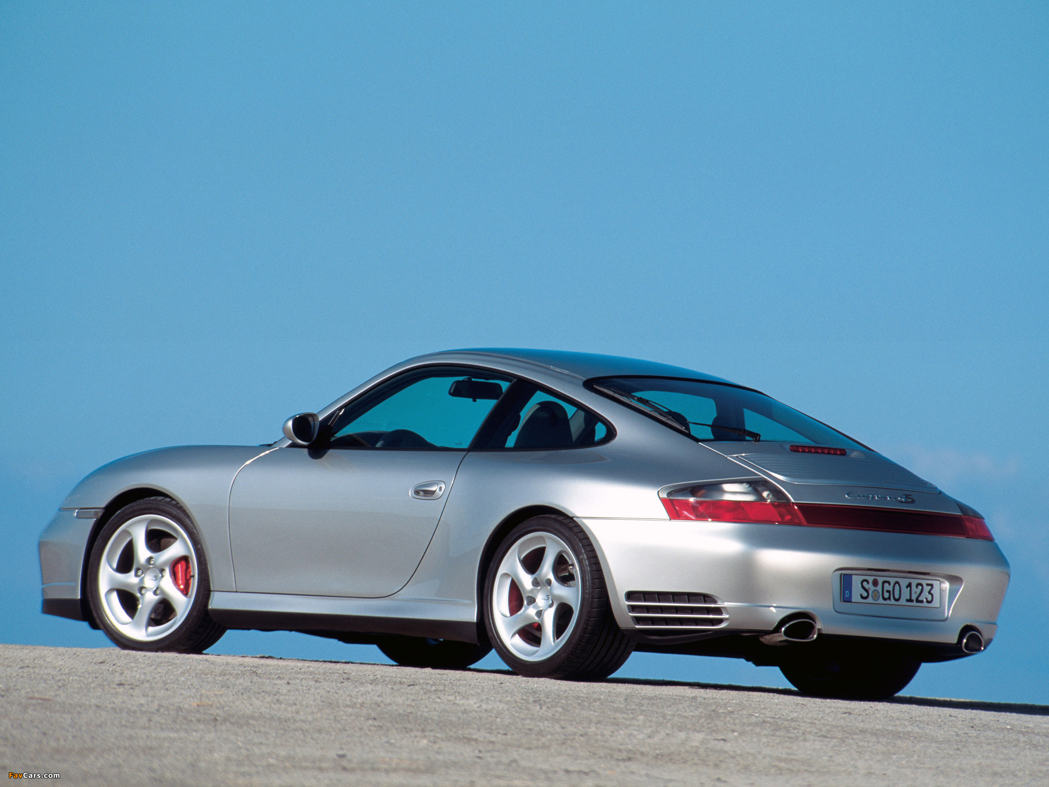 Pictures of Porsche 911 Carrera 4S Coupe (996) 2001–04 (2048 x 1536)