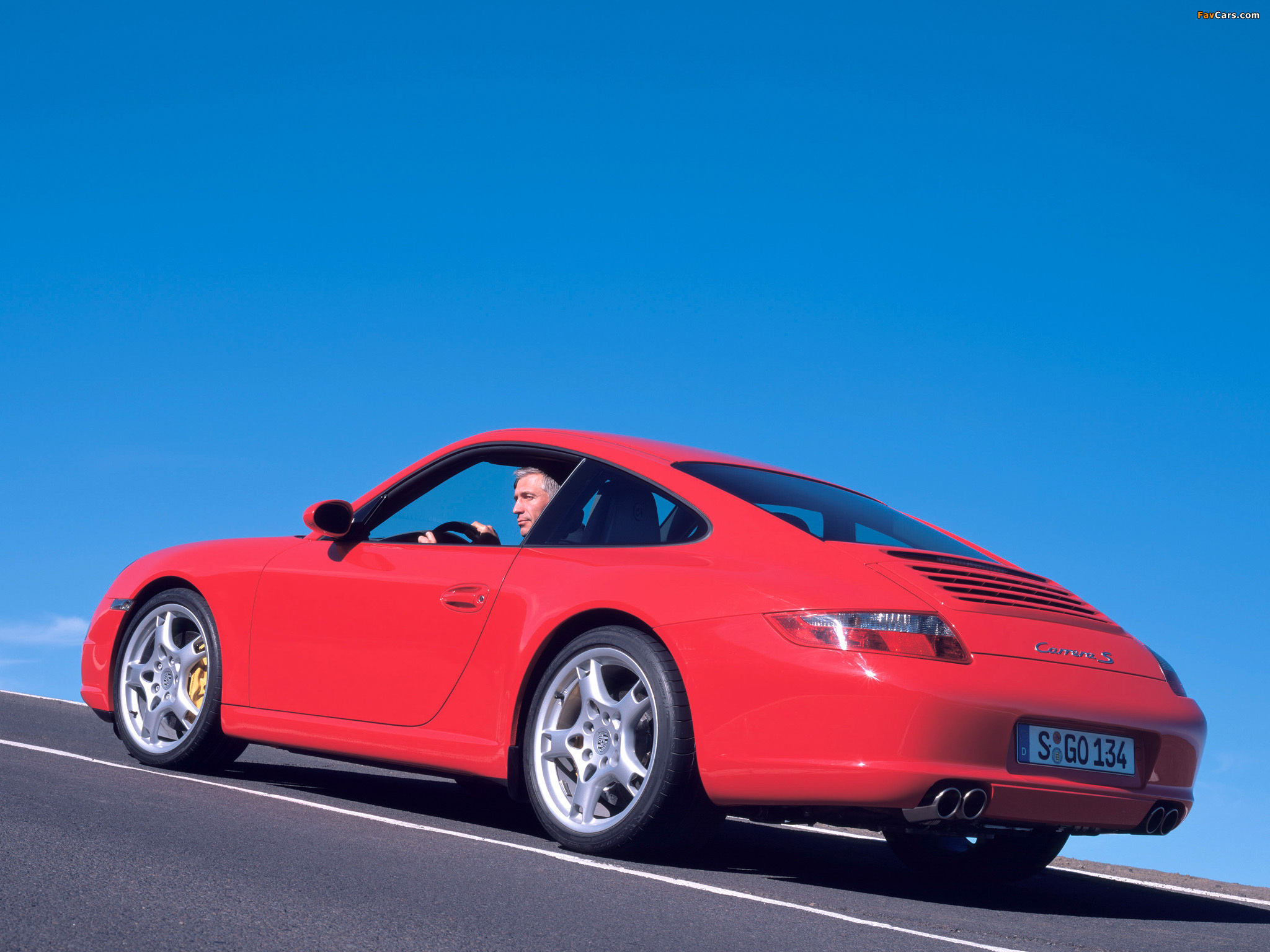 Pictures of Porsche 911 Carrera S Coupe (997) 2005–08 (2048 x 1536)
