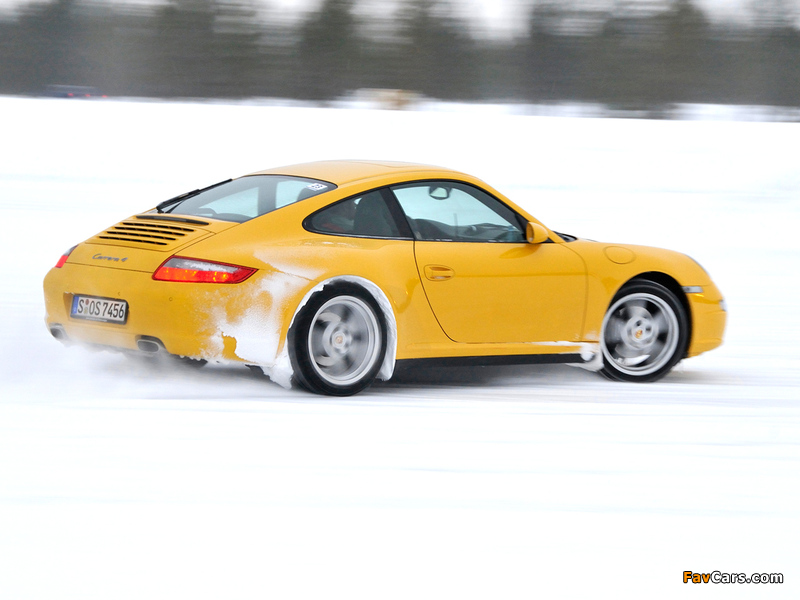 Pictures of Porsche 911 Carrera 4 Coupe (997) 2006–08 (800 x 600)
