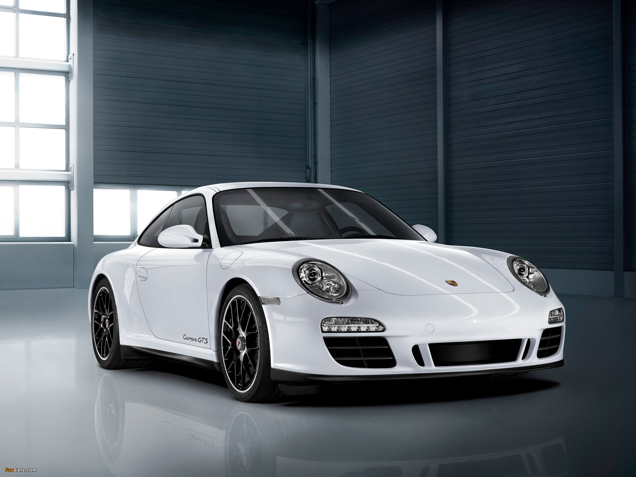 Pictures of Porsche 911 Carrera GTS Coupe (997) 2010–11 (2048 x 1536)