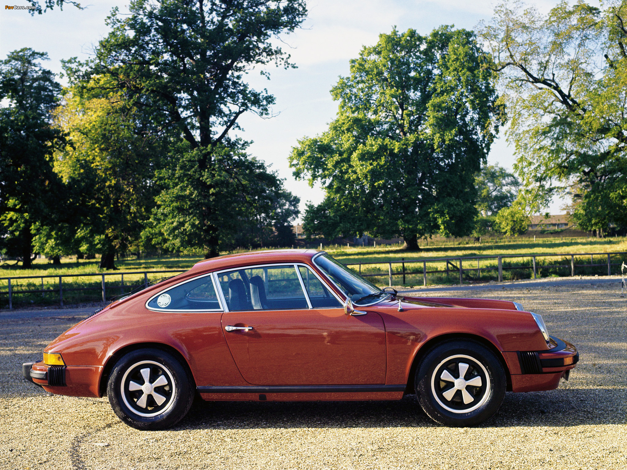 Porsche 911 Carrera 2.7 Coupe UK-spec (911) 1974–75 pictures (2048 x 1536)