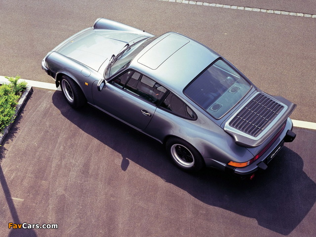 Porsche 911 Carrera 3.2 Coupe (911) 1984–89 pictures (640 x 480)